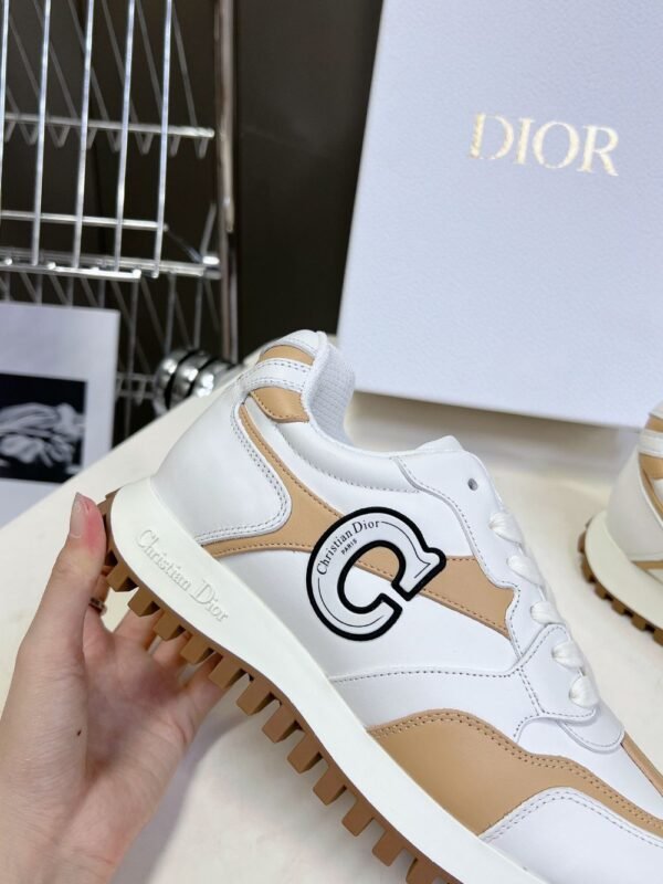 Dior C'est White and Pink
