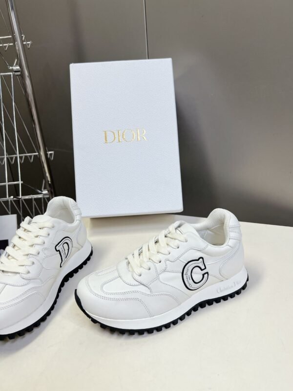 Dior C'est White