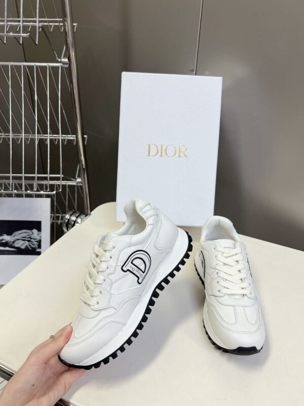 Dior C'est White
