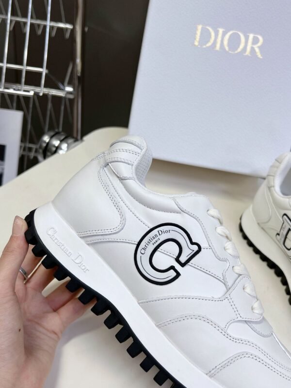 Dior C'est White