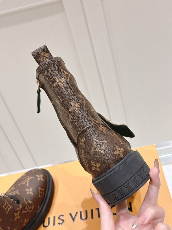 Louis Vuitton Motorcycle Boots Lace-up Light Brown