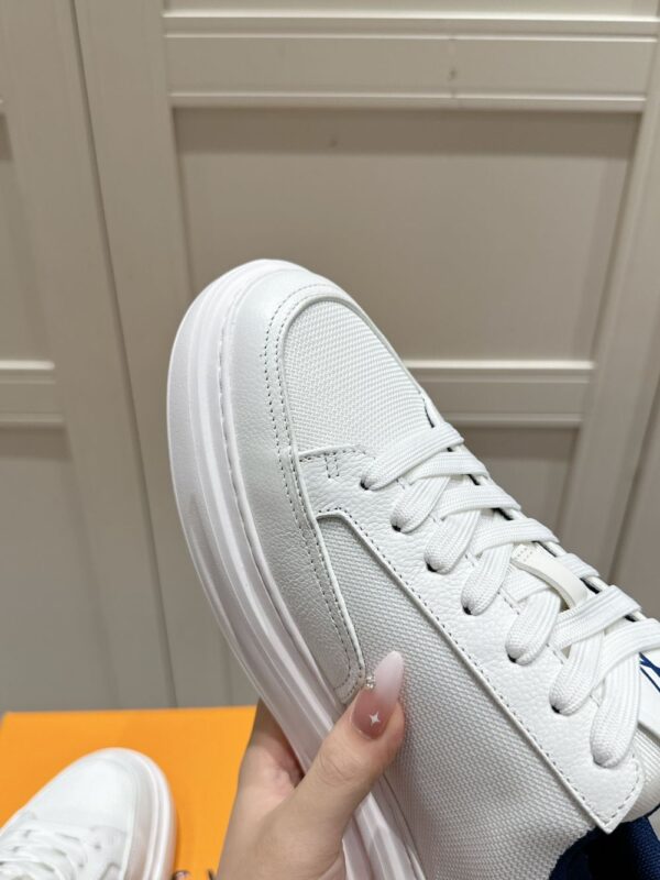 Louis Vuitton Run Light White and Blue
