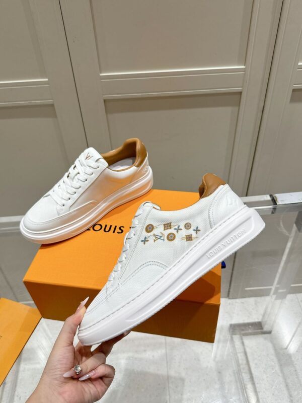 Louis Vuitton Run Light White and Coffee