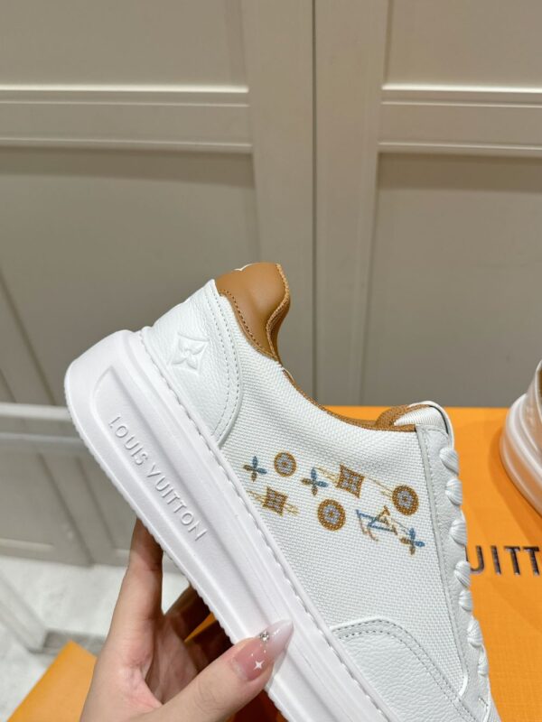 Louis Vuitton Run Light White and Coffee