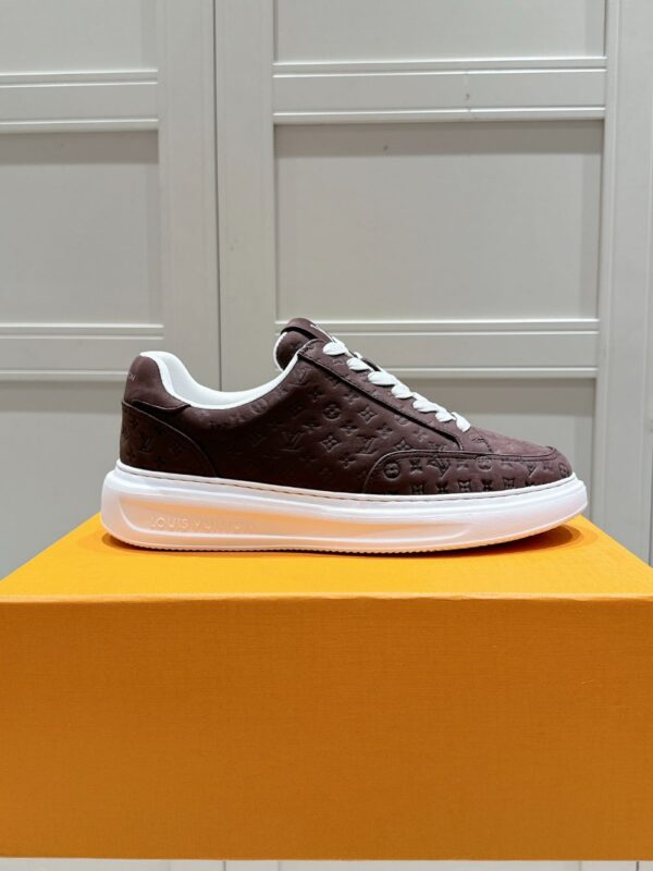 Louis Vuitton Run Brown