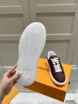 Louis Vuitton Run Brown