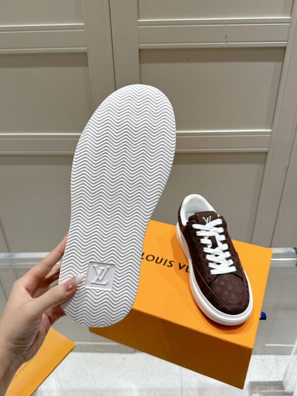 Louis Vuitton Run Brown