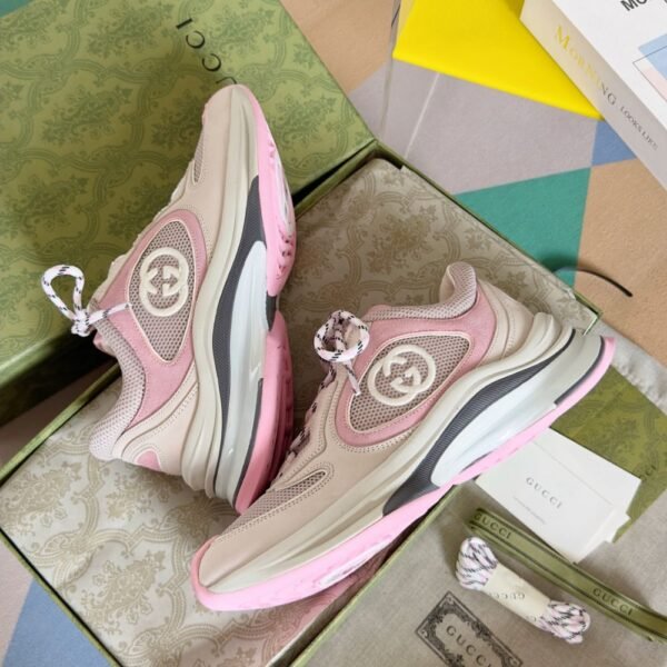 Gucci GG Run Women Pink
