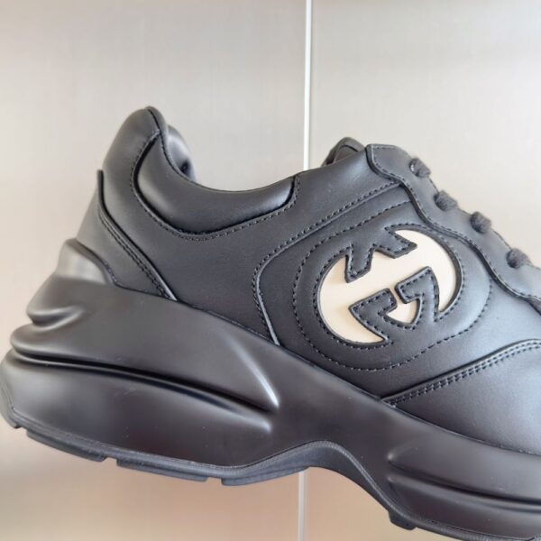 Gucci Rhyton Black Cream