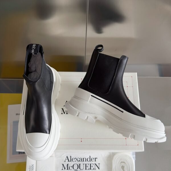 Alexander Mcqueen  Chelsea Boots White and Black