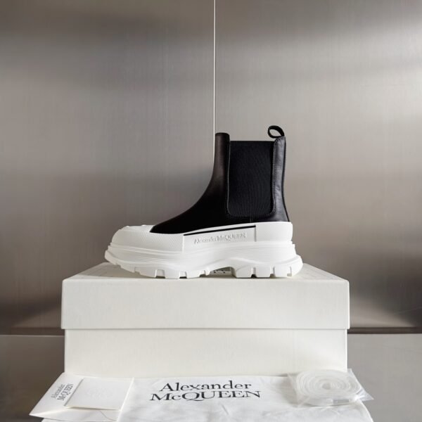 Alexander Mcqueen  Chelsea Boots White and Black