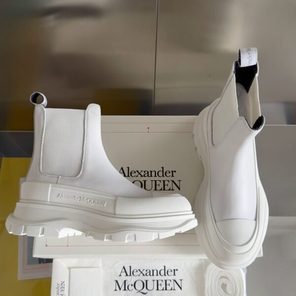 Alexander Mcqueen Chelsea Boots White