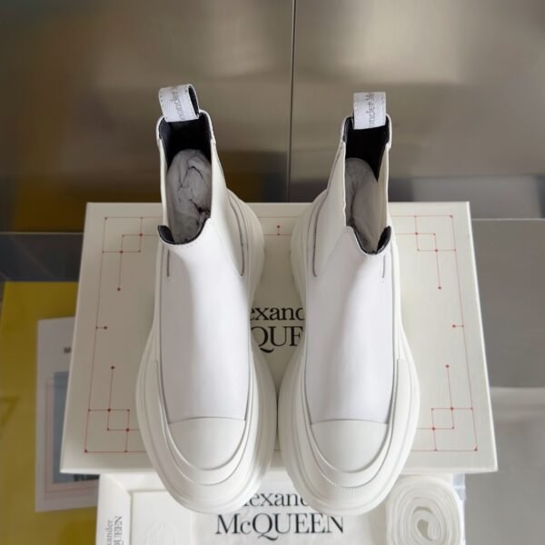Alexander Mcqueen Chelsea Boots White