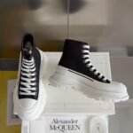 Alexander Mcqueen Lace-up White and Black