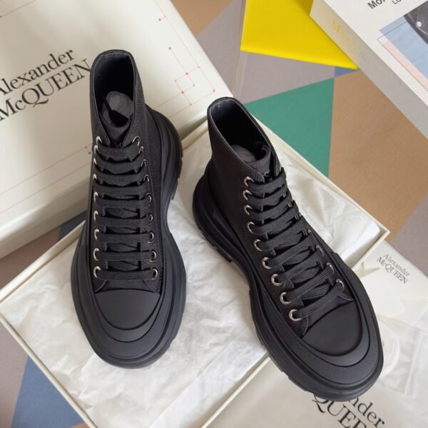 Alexander Mcqueen Lace-up Black