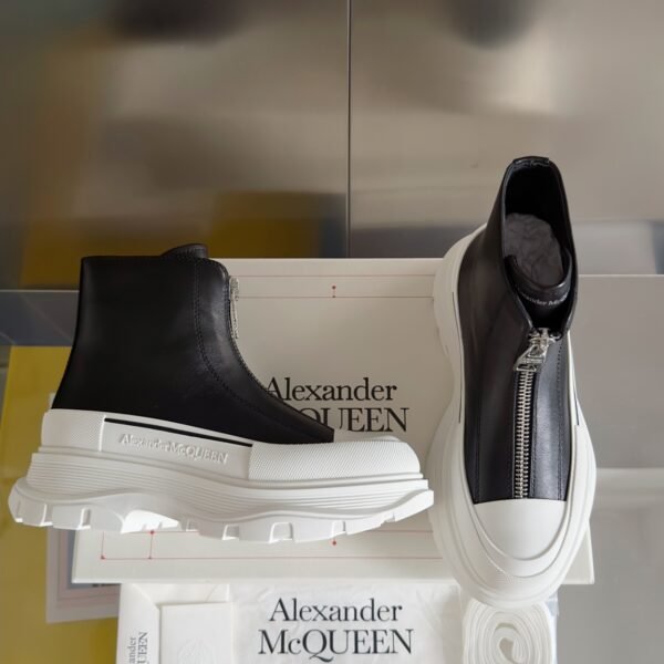 Alexander Mcqueen  Zipper Black and White
