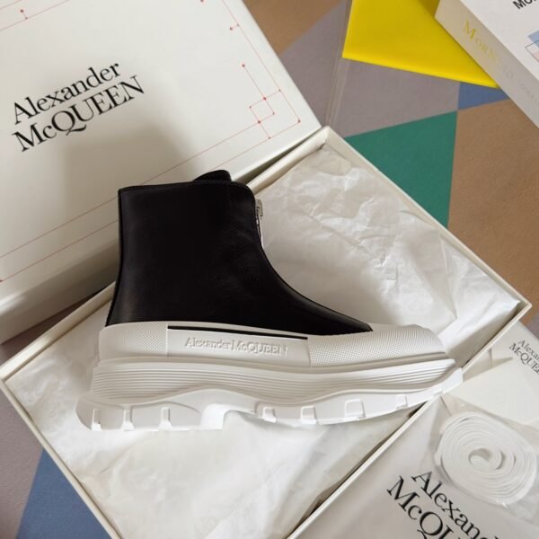 Alexander Mcqueen  Zipper Black and White