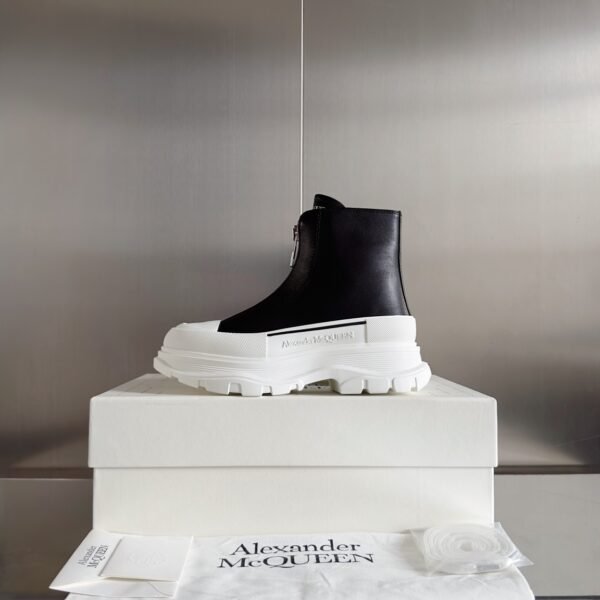 Alexander Mcqueen  Zipper Black and White