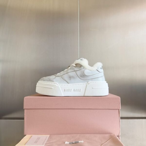 Miu Miu  Sneaker  White Grey