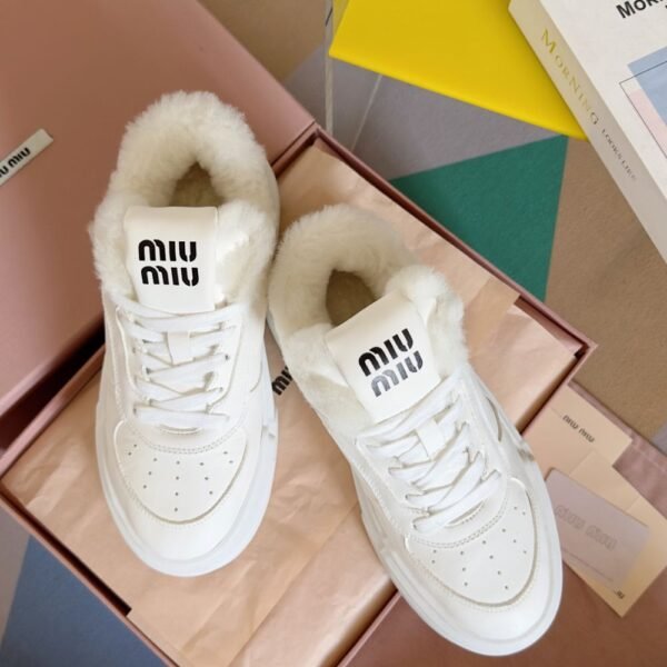 Miu Miu  Sneaker  White Winter