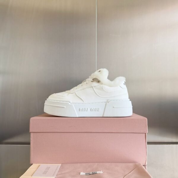 Miu Miu  Sneaker  White Winter