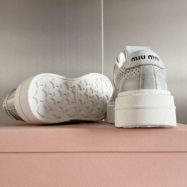 Miu Miu  Sneaker  Grey