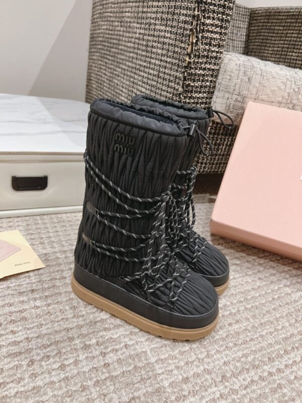 Miu Miu  Snow Long  Boots Down Wrinkles Black