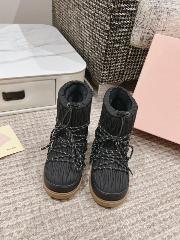 Miu Miu  Snow  Boots Down Wrinkles Black