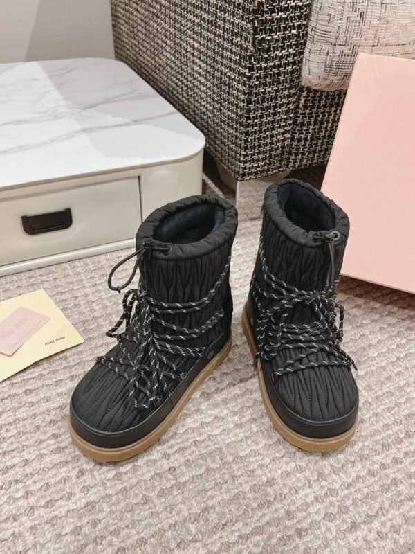 Miu Miu  Snow  Boots Down Wrinkles Black
