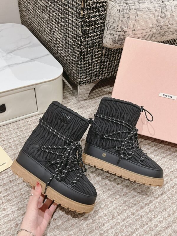 Miu Miu  Snow  Boots Down Wrinkles Black