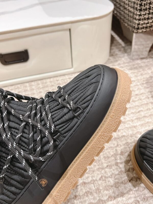 Miu Miu  Snow  Boots Down Wrinkles Black