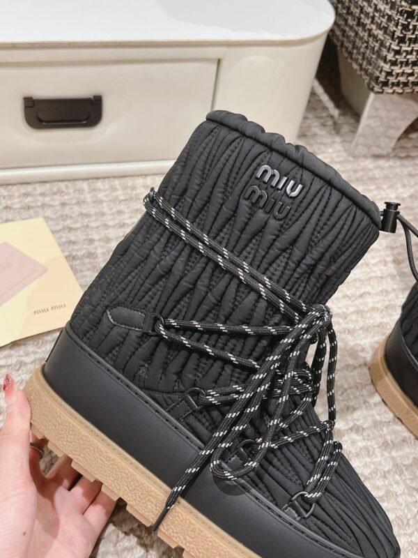 Miu Miu  Snow  Boots Down Wrinkles Black