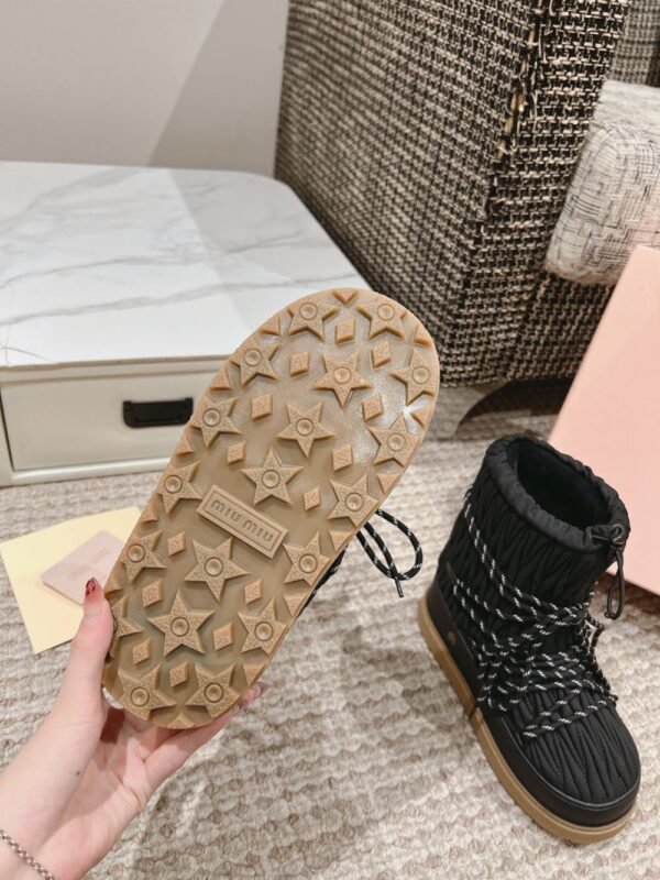 Miu Miu  Snow  Boots Down Wrinkles Black