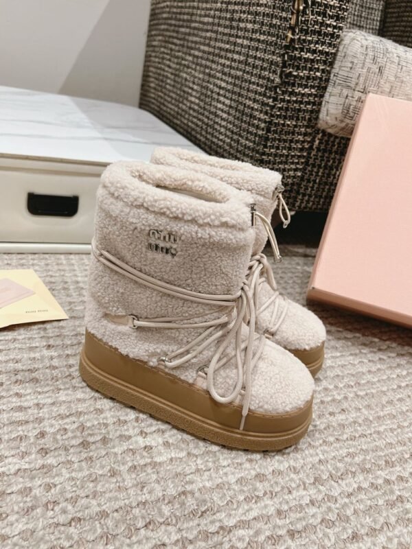 Miu Miu  Snow  Boots Down  Cream