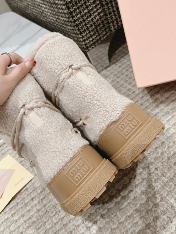 Miu Miu  Snow  Boots Down  Cream
