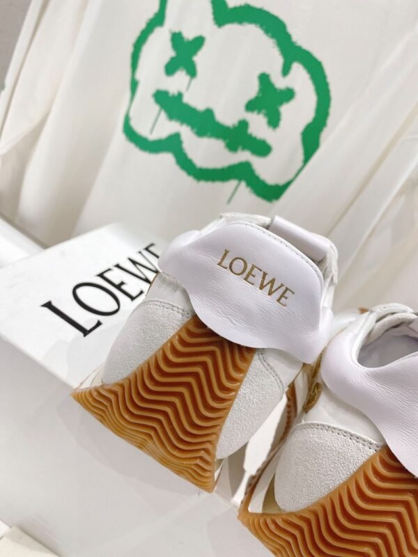 Loewe Sneaker 23ss White and Gold