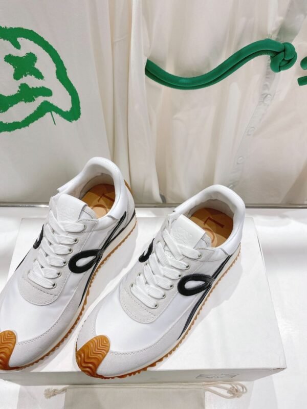 Loewe Sneaker 23ss White and Black
