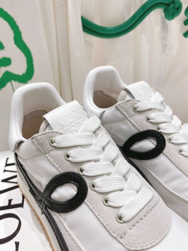 Loewe Sneaker 23ss White and Black