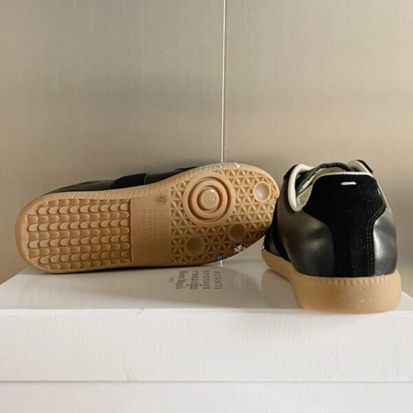 MM6 Sneaker Black Color