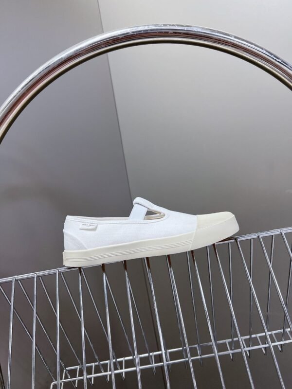 MM6 Canvas Tabi White