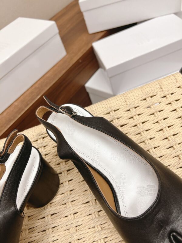 MM6 Tabi Black