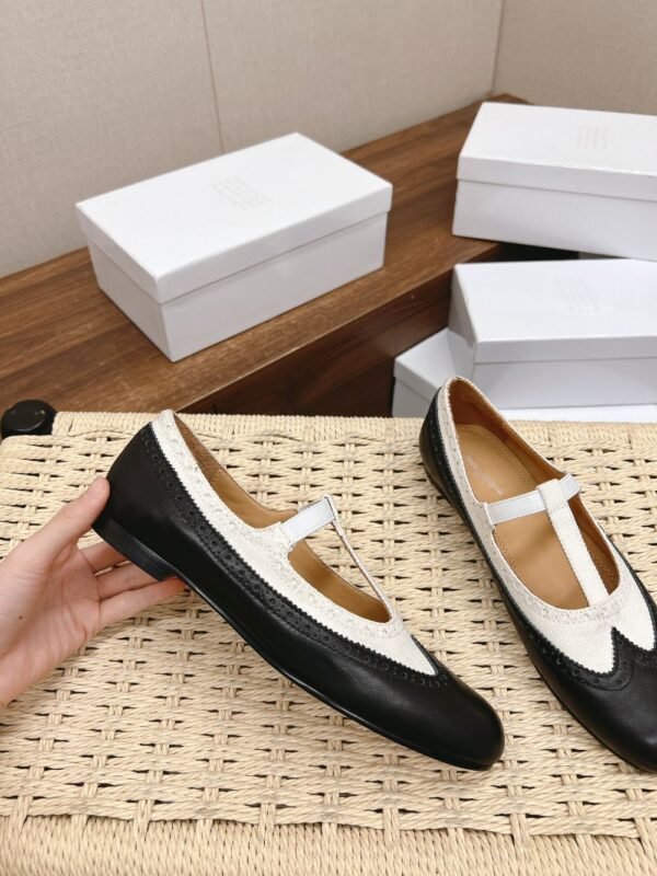 MM6 Tabi White and Black