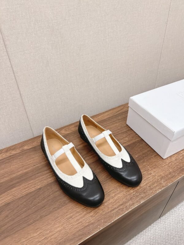 MM6 Tabi White and Black