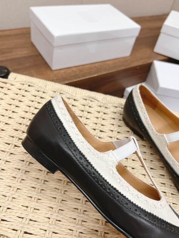 MM6 Tabi White and Black