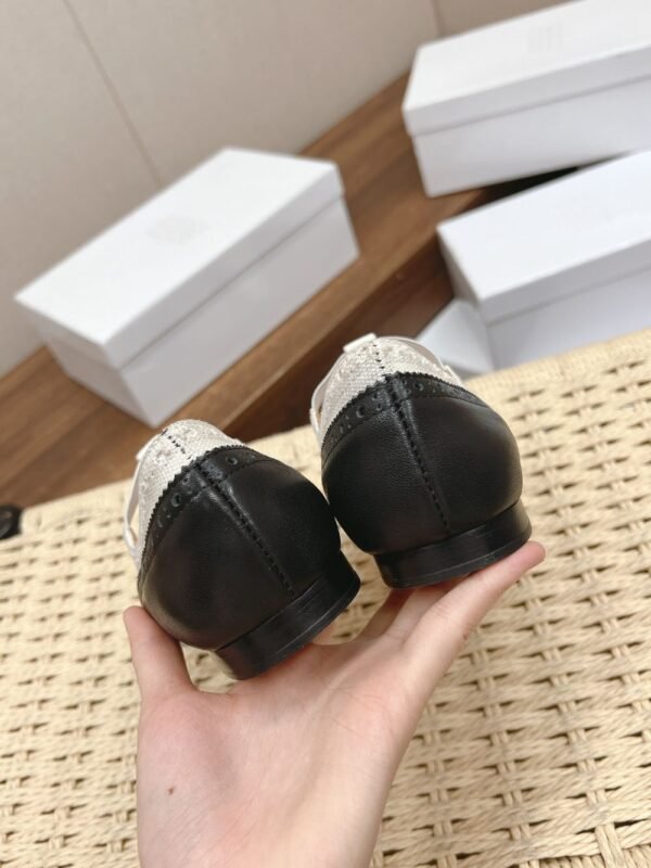 MM6 Tabi White and Black