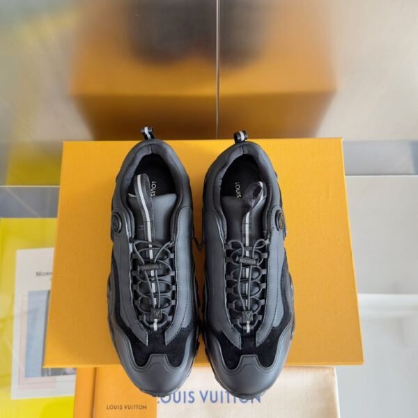 Louis Vuitton Run Women Black