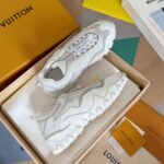 Louis Vuitton Run Women White