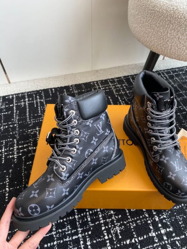 Louis Vuitton x Timberland Boots 24ss Black Logo
