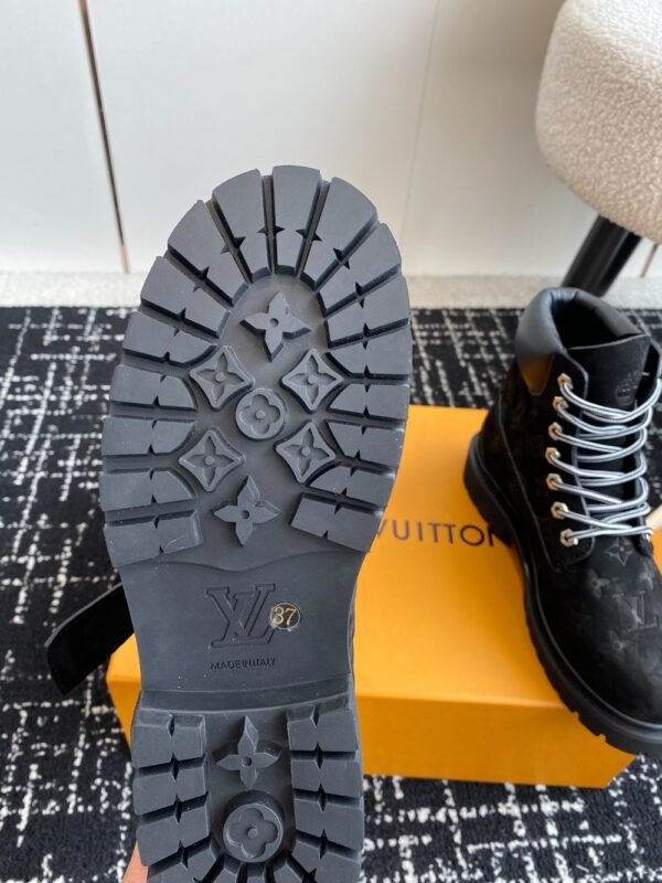 Louis Vuitton x Timberland Boots 24ss Black Logo