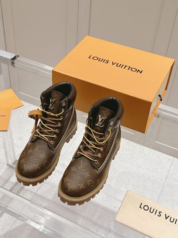 Louis Vuitton x Timberland Boots Brown